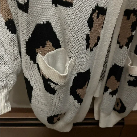 Rue+ Leopard Print Cardigan - Picture 3 of 5